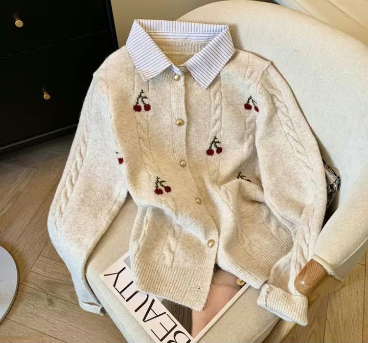 Skin Collar Sweater