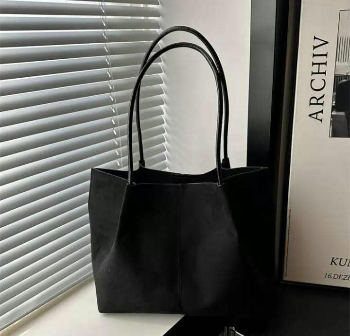 Black tote bag - Image 3